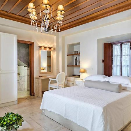 Mare Monte Luxury Suites Spétses Dış mekan fotoğraf